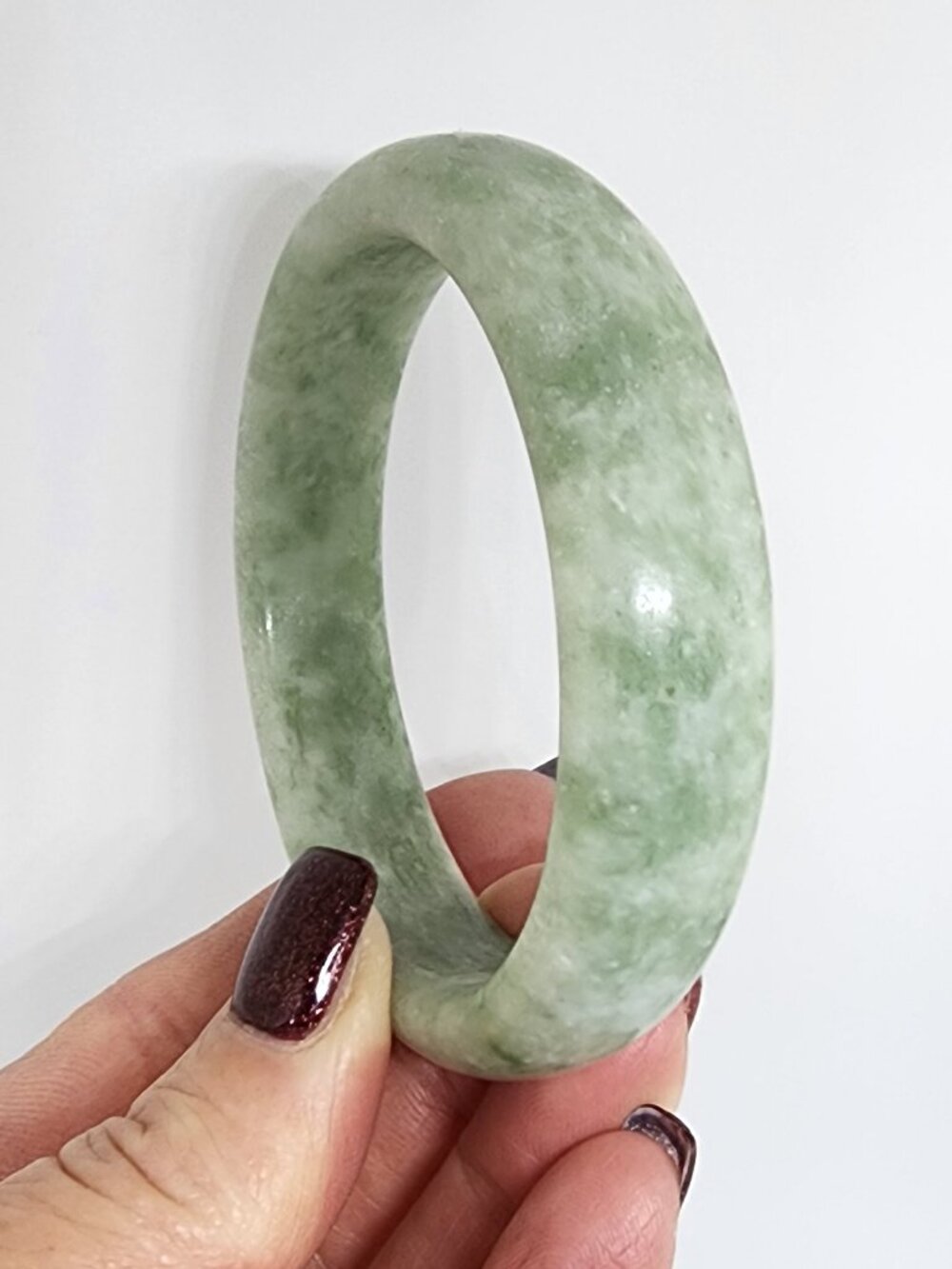 Vintage Natural Jade Jadite Mint Green White Bangle Bracelet 54.4 g, 15 mm